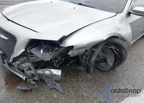 2017 Chrysler 300 Limited из США, поврежденный, VIN 2C3CCAAG6HH516252